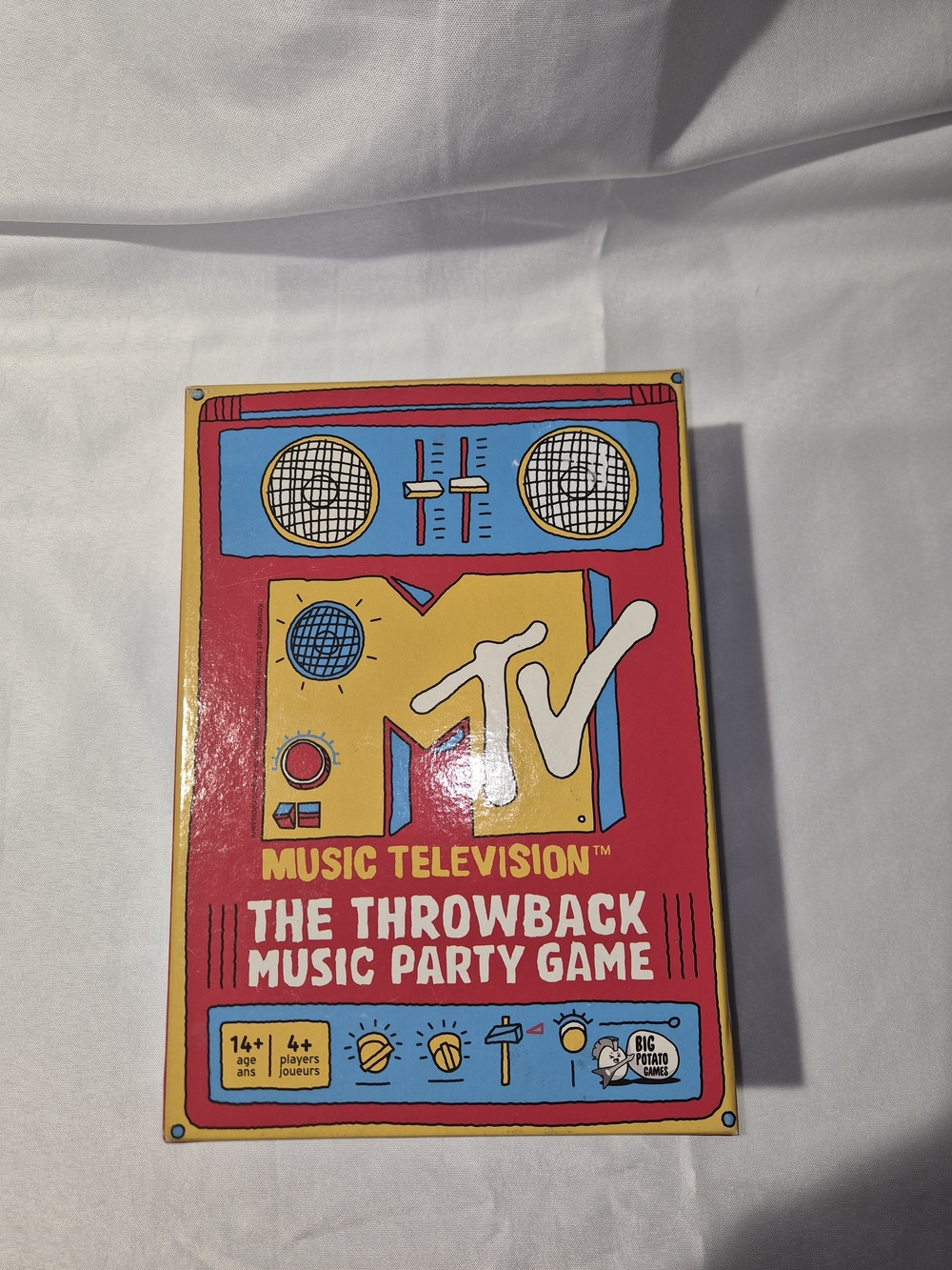 MTV Throwback Music Party Game - Red, Yellow & Blue Box Art